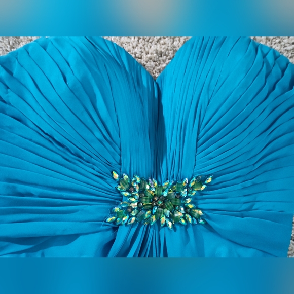 Prom formal full length gown - Picture 4 of 6